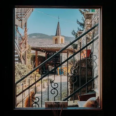Lo Du Village